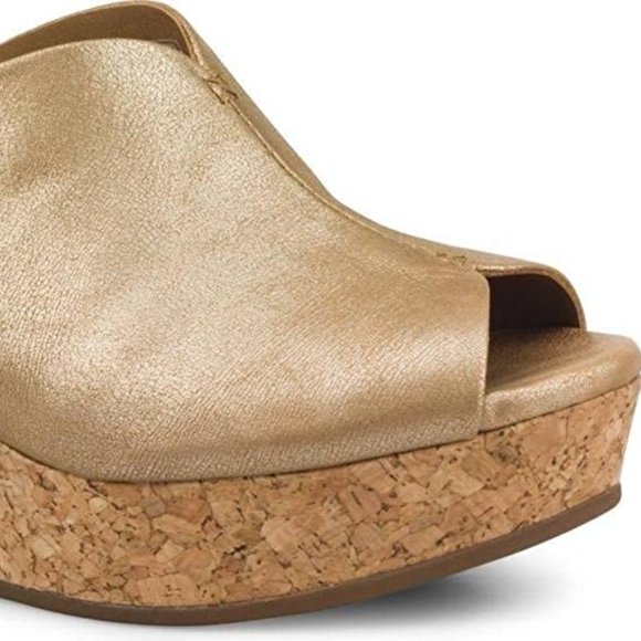 UGGS Dominque Gold Tan Leather Sandals Wedges Platforms Size 9.5 - Picture 3 of 9